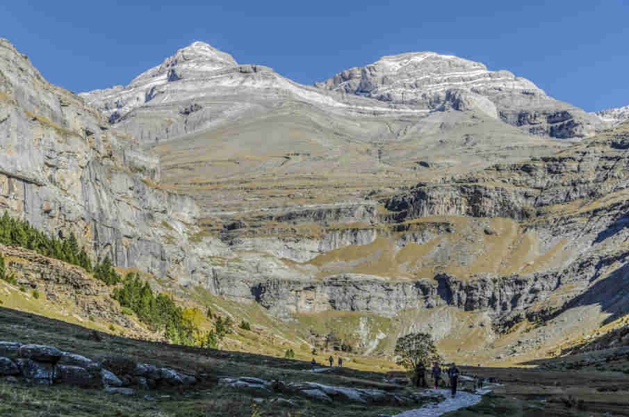 Huesca - parque nacional de Ordesa y Monte Perdido - valle de Ordesa 17 - circo de Soaso.jpg